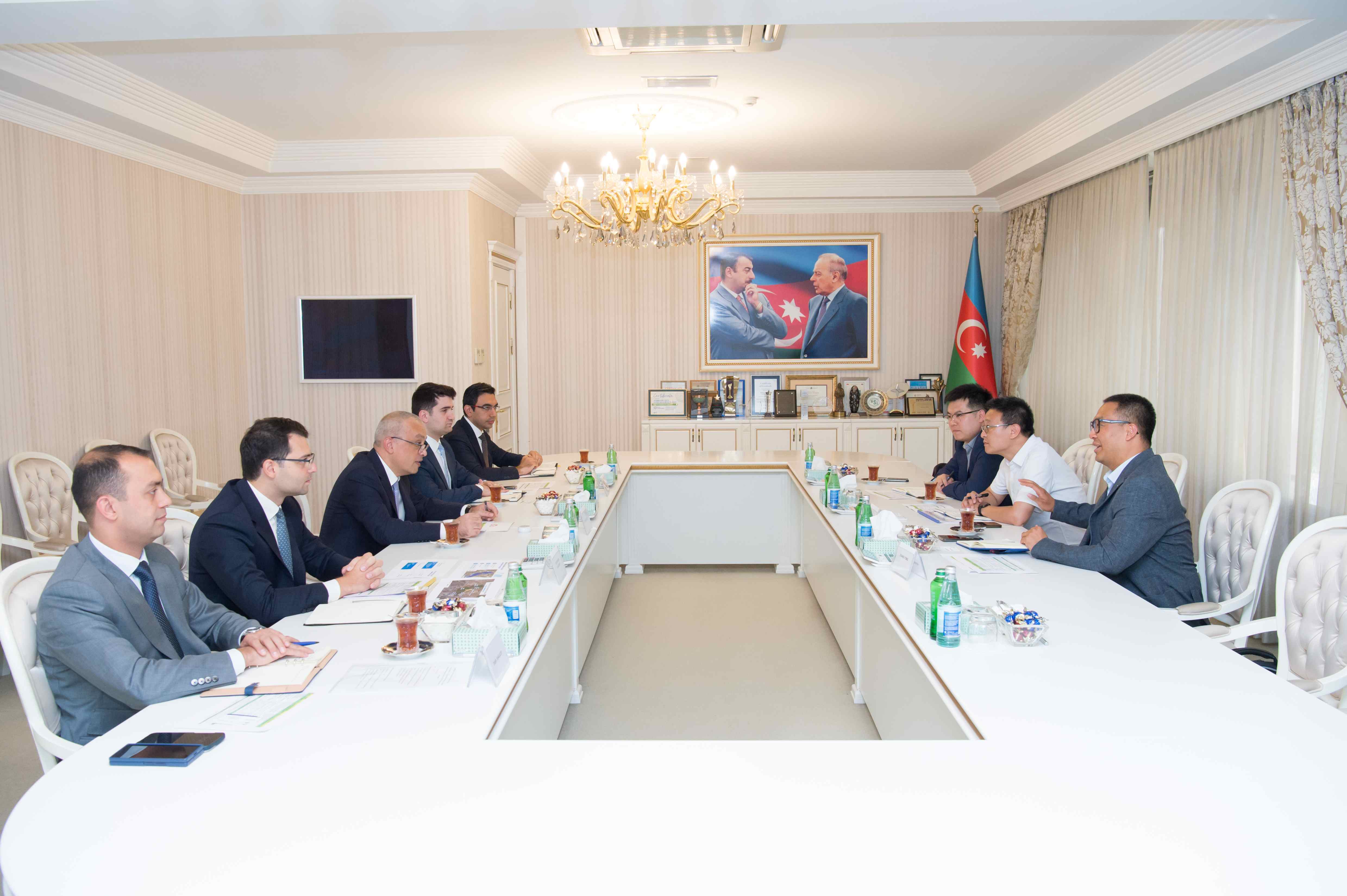 ADSEA sədri “China Road and Bridge Corporation” şirkətinin rəsmisi və nümayəndə heyəti ilə görüş keçirib